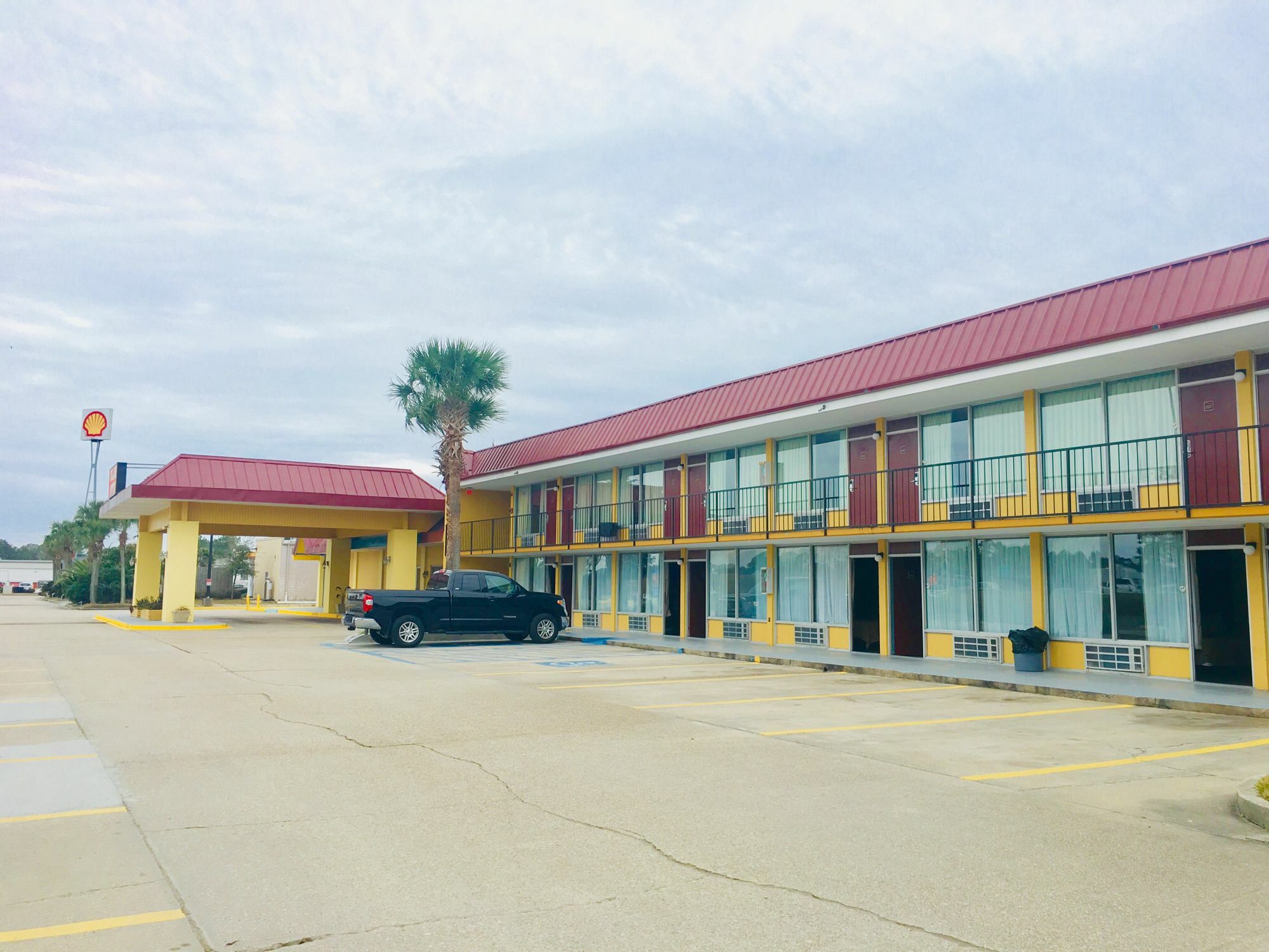 斯里德尔红顶酒店 斯莱德尔 外观 照片